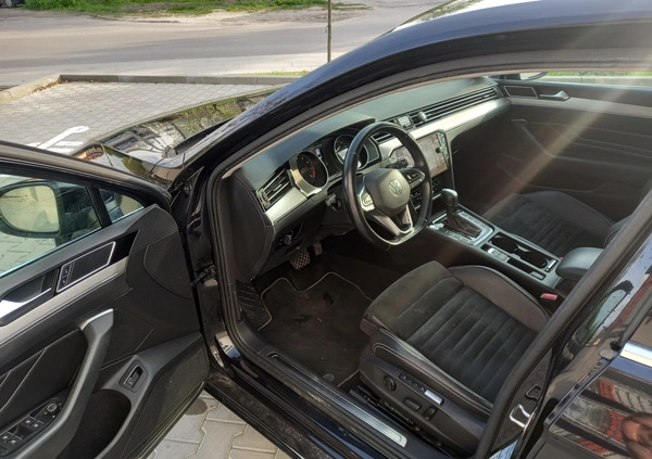 Volkswagen Passat cena 84900 przebieg: 138000, rok produkcji 2020 z Warszawa małe 781